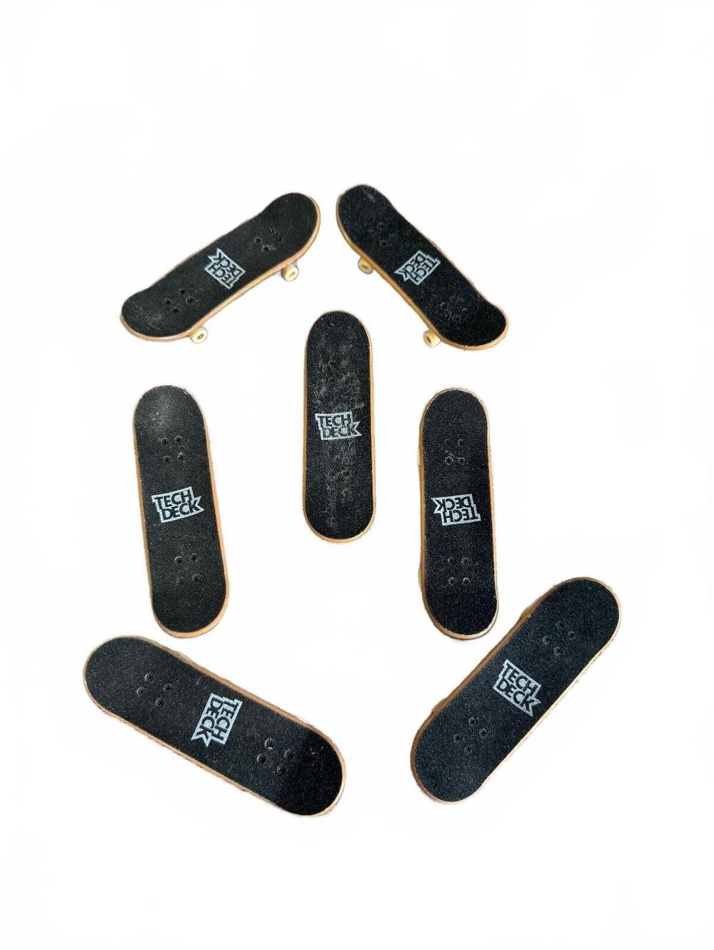 Lot of 7 Tech Deck Finger Skateboards